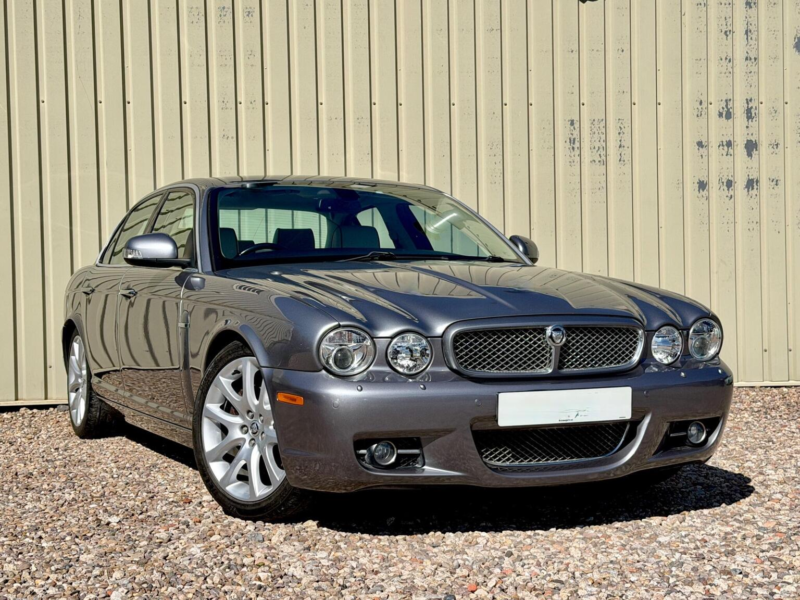 2008 Jaguar Xj 2.7 Tdvi Sovereign 4dr in Grey — image 1