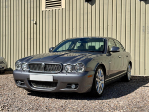 2008 Jaguar Xj 2.7 Tdvi Sovereign 4dr in Grey — image 3