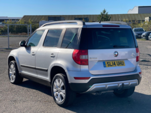 2014 Skoda Yeti 2.0 Tdi Elegance Outdoor Euro 5 5dr in Silver — image 4