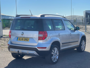 2014 Skoda Yeti 2.0 Tdi Elegance Outdoor Euro 5 5dr in Silver — image 6