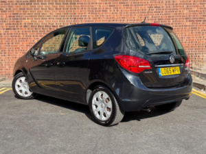 2015 Vauxhall Meriva 1.4i Turbo Exclusiv Auto Euro 6 5dr in Black — image 6