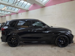 2020 BMW X5 3.0 X5 Xdrive30d M Sport in Black — image 4