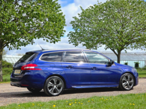 2016 Peugeot 308 Sw 1.2 Puretech Gt Line Eat Euro 6 (s/s) 5dr in Blue — image 4