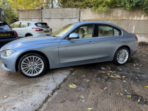 2012 BMW 3 Series 2.0 320i Luxury Saloon in Blue — image 6
