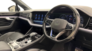 2021 Volkswagen Touareg 3.0 Tsi V6 14.3kwh R SUV 5dr Petrol Plug-In Hybrid Tiptronic 4motion Euro 6 (s/s) (462 Ps) in Blue — image 2