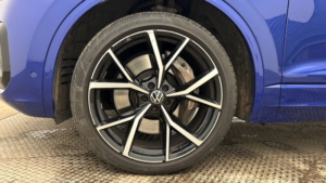 2021 Volkswagen Touareg 3.0 Tsi V6 14.3kwh R SUV 5dr Petrol Plug-In Hybrid Tiptronic 4motion Euro 6 (s/s) (462 Ps) in Blue — image 6