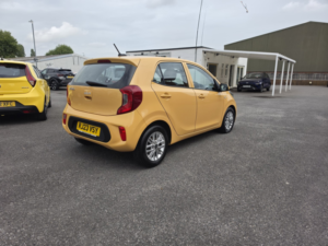 2023 Kia Picanto 1.0 Dpi 2 in Yellow — image 3