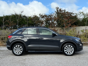 2020 Volkswagen T-Roc 1.5 Tsi Evo Se in Grey — image 2