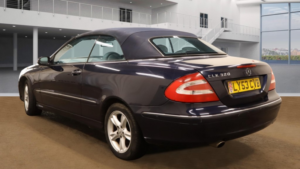 2003 Mercedes-Benz Clk 3.2 Clk320 Avantgarde in Blue — image 3