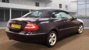 2003 Mercedes-Benz Clk 3.2 Clk320 Avantgarde in Blue — image 4