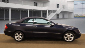 2003 Mercedes-Benz Clk 3.2 Clk320 Avantgarde in Blue — image 5