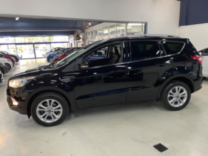 2018 Ford Kuga 1.5t Ecoboost Titanium 2WD Euro 6 (s/s) 5dr in Black — image 4