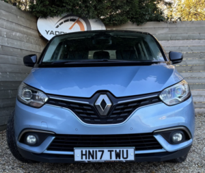 2017 Renault Scenic 1.5 Dynamique Nav Dci 110 in Blue — image 3