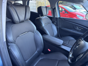 2017 Renault Scenic 1.5 Dynamique Nav Dci 110 in Blue — image 4