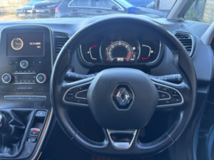 2017 Renault Scenic 1.5 Dynamique Nav Dci 110 in Blue — image 5