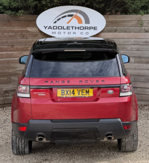 2015 Land Rover Range Rover Sport 3 Litre Diesel in Red — image 2