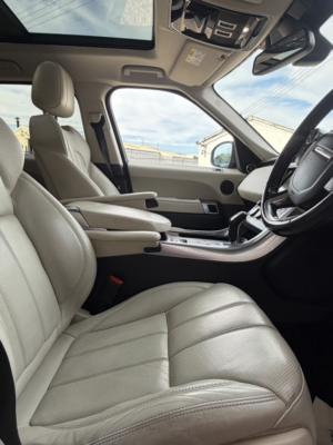 2015 Land Rover Range Rover Sport 3 Litre Diesel in Red — image 5