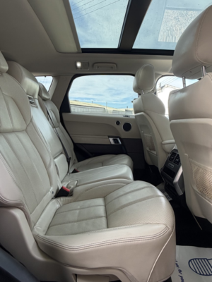 2015 Land Rover Range Rover Sport 3 Litre Diesel in Red — image 6