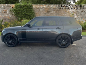 2018 Land Rover Range Rover 3.0 Td V6 Vogue Se in Grey — image 5