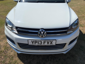 2013 Volkswagen Touareg 3.0 Tdi V6 Bluemotion Tech R-Line Tiptronic 4WD Euro 5 (s/s) 5dr in White — image 5