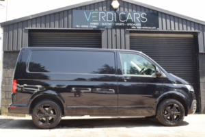 2023 Volkswagen Transporter 2.0 Tdi T30 Highline DSG Fwd Swb Euro 6 (s/s) 5dr in Black — image 4