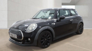 2015 MINI Hatch 1.5 Cooper Euro 6 (s/s) 3dr in Black — image 2