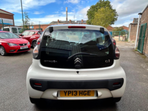 2013 Citroen C1 1.0i Vtr Euro 5 3dr in White — image 6