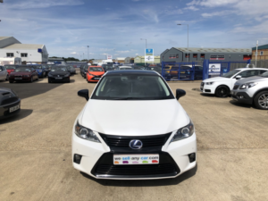 2017 Lexus Ct 1.8 200h Sport in White — image 3