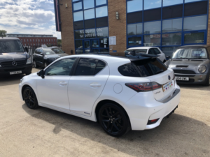 2017 Lexus Ct 1.8 200h Sport in White — image 6