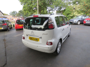 2013 Citroen C3 Picasso 1.6 Hdi Exclusive Euro 5 5dr in White — image 5