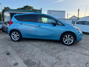 2015 Nissan Note 1.2 Dig-S Acenta Premium in Blue — image 2