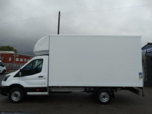 2022 Ford Transit 2.0ecoblue L4 Xlwb Chassis Luton Euro6 in White — image 4
