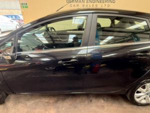 2010 Ford Fiesta 1.25 Zetec 5dr in Black — image 4