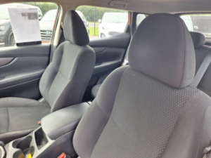 2019 Nissan Qashqai 1.5 Dci Visia Euro 6 (s/s) 5dr in Red — image 6