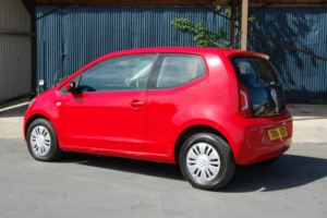 2014 Volkswagen Up 1.0 Move Up! in Red — image 4