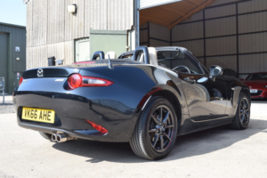 2016 Mazda Mx-5 1.5 Skyactiv-G Sport Nav in Black — image 4