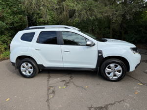 2019 Dacia Duster 1.6 Sce Comfort SUV 5dr Petrol Manual 4WD Euro 6 (s/s) (115 Ps) in White — image 3