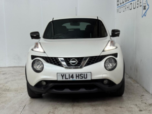 2014 Nissan Juke 1.2 Dig-T Tekna Euro 5 (s/s) 5dr Euro 5 in White — image 2