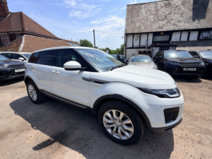 2017 Land Rover Range Rover Evoque Ed4 Se in White — image 3