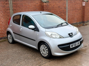 2008 Peugeot 107 1.0 12v Urban Move Euro 4 5dr in Silver — image 2