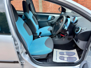 2008 Peugeot 107 1.0 12v Urban Move Euro 4 5dr in Silver — image 3