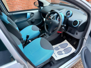 2008 Peugeot 107 1.0 12v Urban Move Euro 4 5dr in Silver — image 4