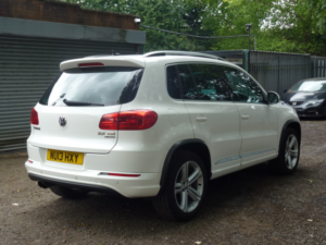 2013 Volkswagen Tiguan 2.0 Tdi Bluemotion Tech R-Line SUV 5dr Diesel Manual 4WD Euro 5 (s/s) (140 Ps) in White — image 4