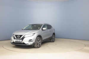 2018 Nissan Qashqai 1.2 Dig-T N-Connecta Euro 6 (s/s) 5dr in Silver — image 2