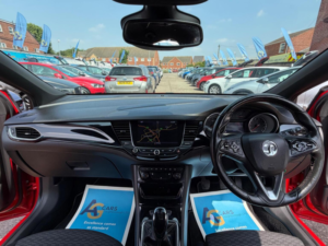 2017 Vauxhall Astra 1.4i Turbo Sri Vx Line Nav Euro 6 5dr in Red — image 2