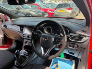 2017 Vauxhall Astra 1.4i Turbo Sri Vx Line Nav Euro 6 5dr in Red — image 3
