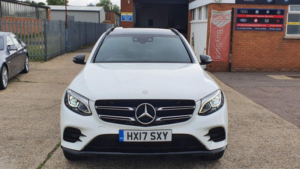 2017 Mercedes-Benz Glc 2.1 Glc250d Amg Line (premium Plus) G-Tronic 4matic Euro 6 (s/s) 5dr in White — image 2