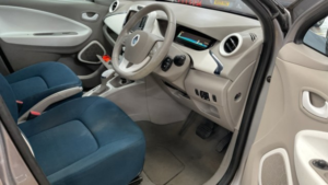2013 Renault Zoe 22kwh Expression Electric Automatic Grey 5dr Low Tax+satnav in Grey — image 5