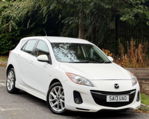 2013 Mazda Mazda3 1.6 Tamura Hatchback 5dr Petrol Manual Euro 5 (105 Ps) in White — image 3