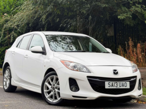 2013 Mazda Mazda3 1.6 Tamura Hatchback 5dr Petrol Manual Euro 5 (105 Ps) in White — image 4